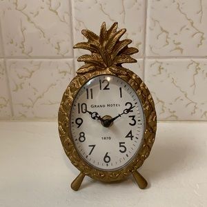 Pineapple Battery Operated Clock